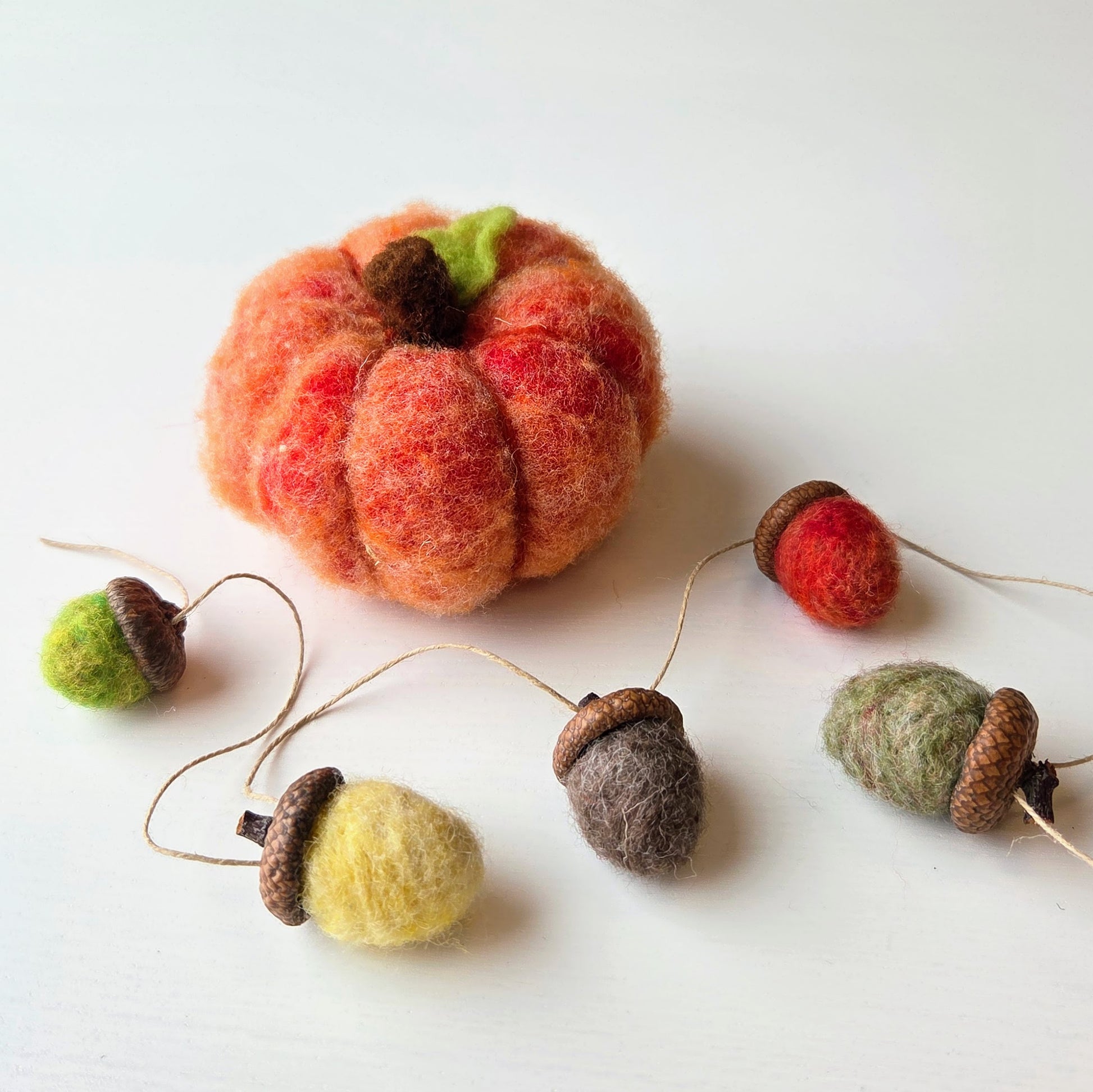 Wool felted acorn garland how to