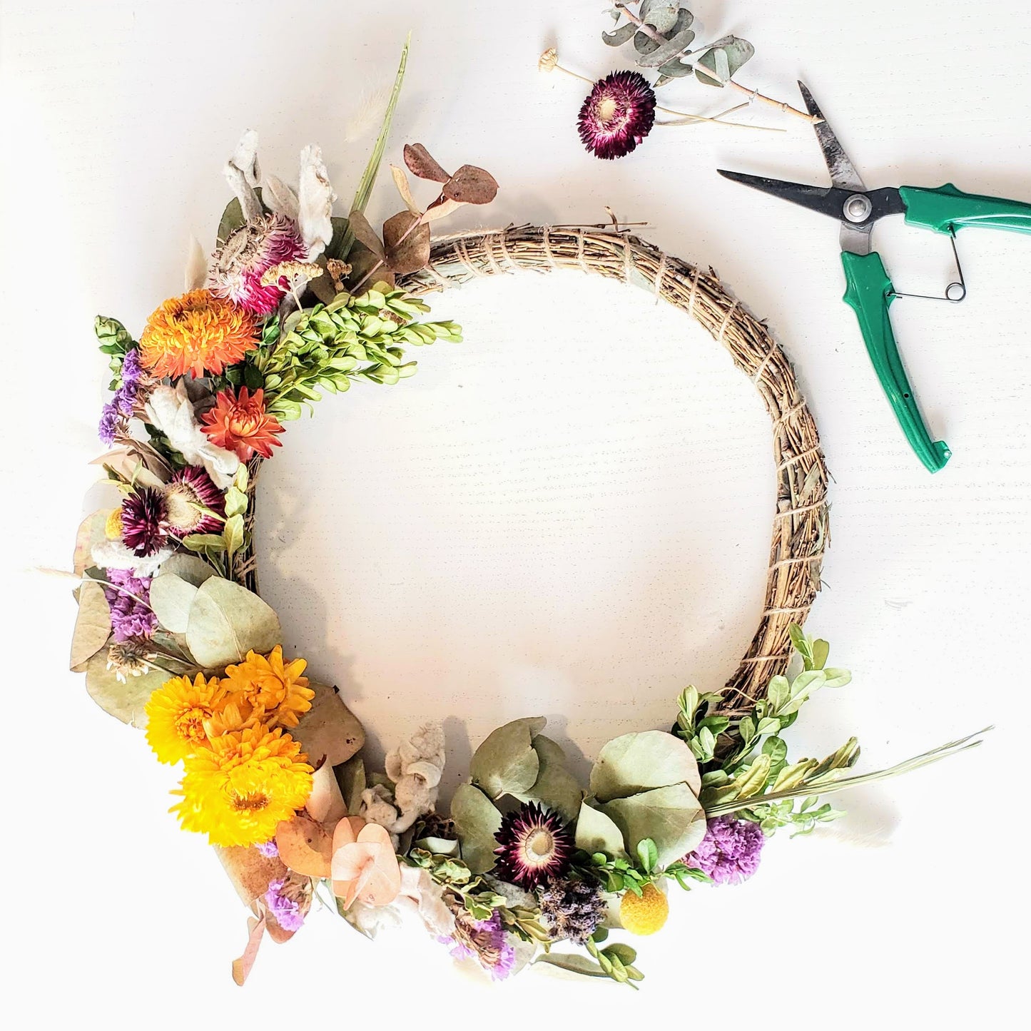 [Virtual] Dried Flower Wreath Making Class